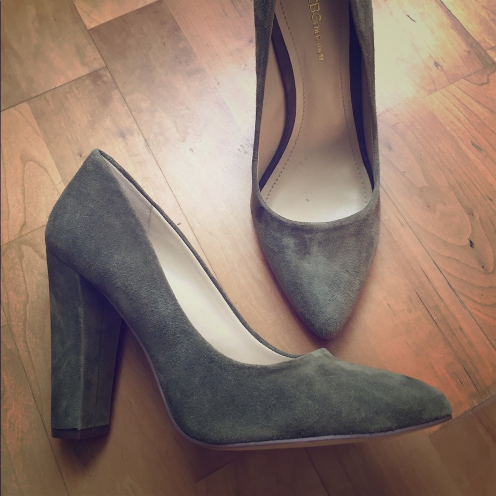 BCBG block heel suede pumps 4 inch heel.